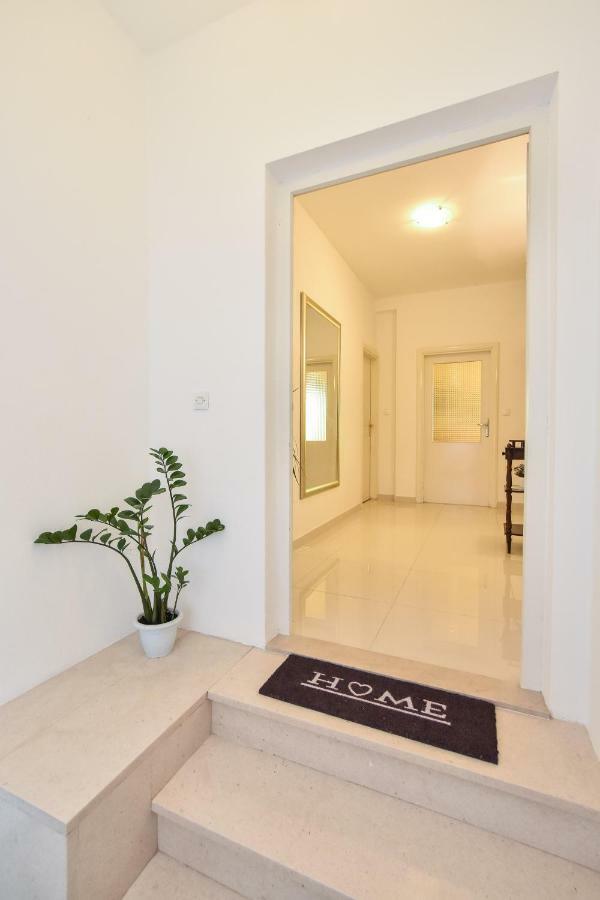 Apartment Bezic Kaštela Εξωτερικό φωτογραφία