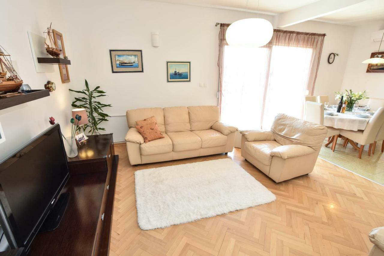 Apartment Bezic Kaštela Εξωτερικό φωτογραφία