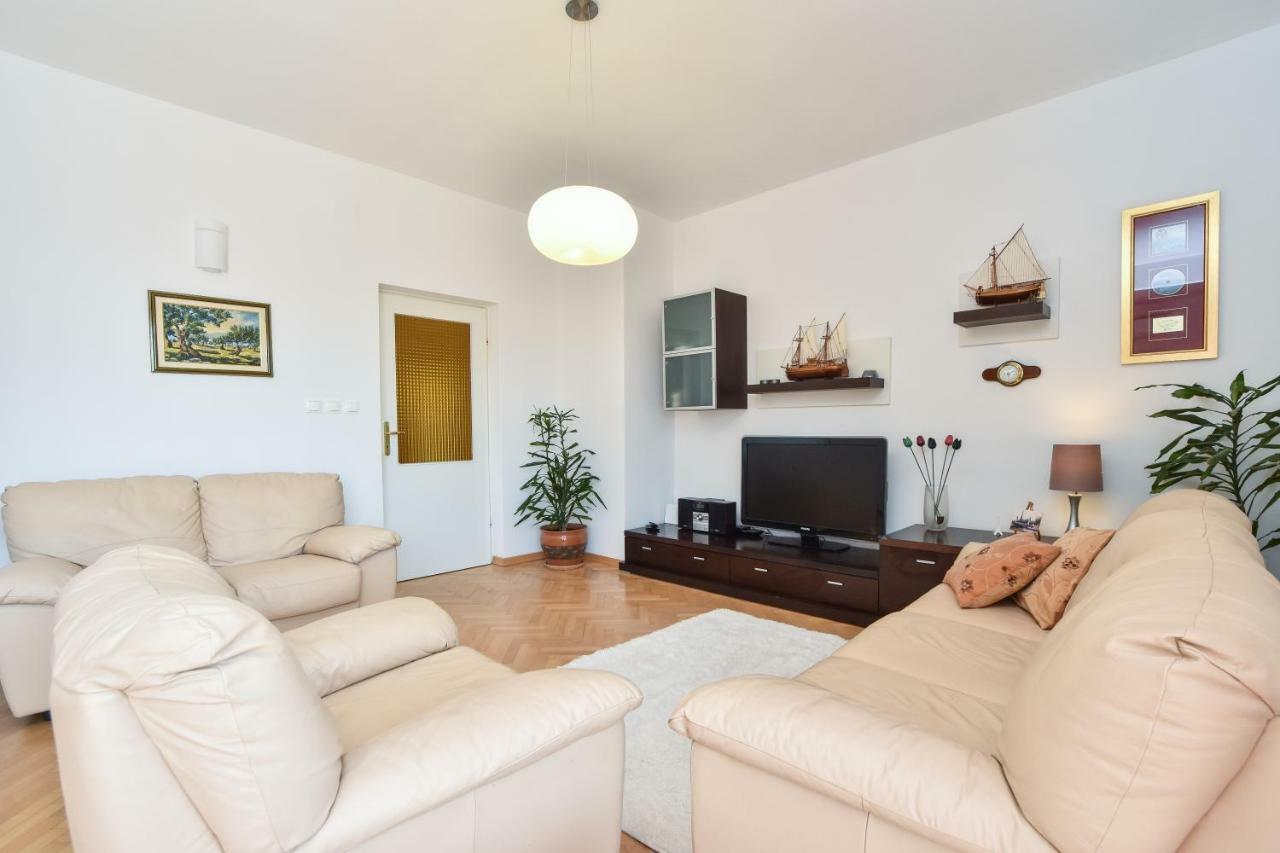 Apartment Bezic Kaštela Εξωτερικό φωτογραφία