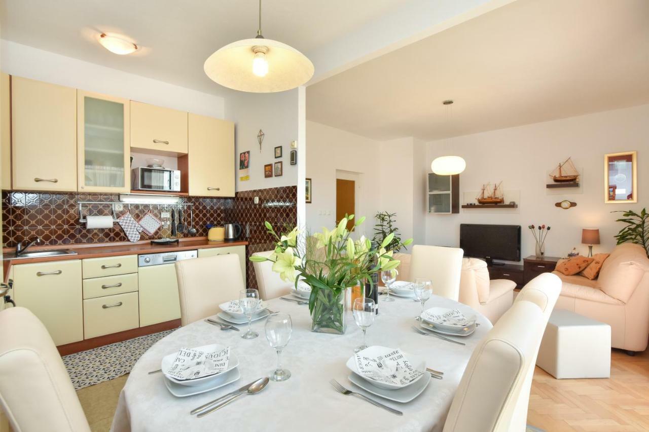 Apartment Bezic Kaštela Εξωτερικό φωτογραφία
